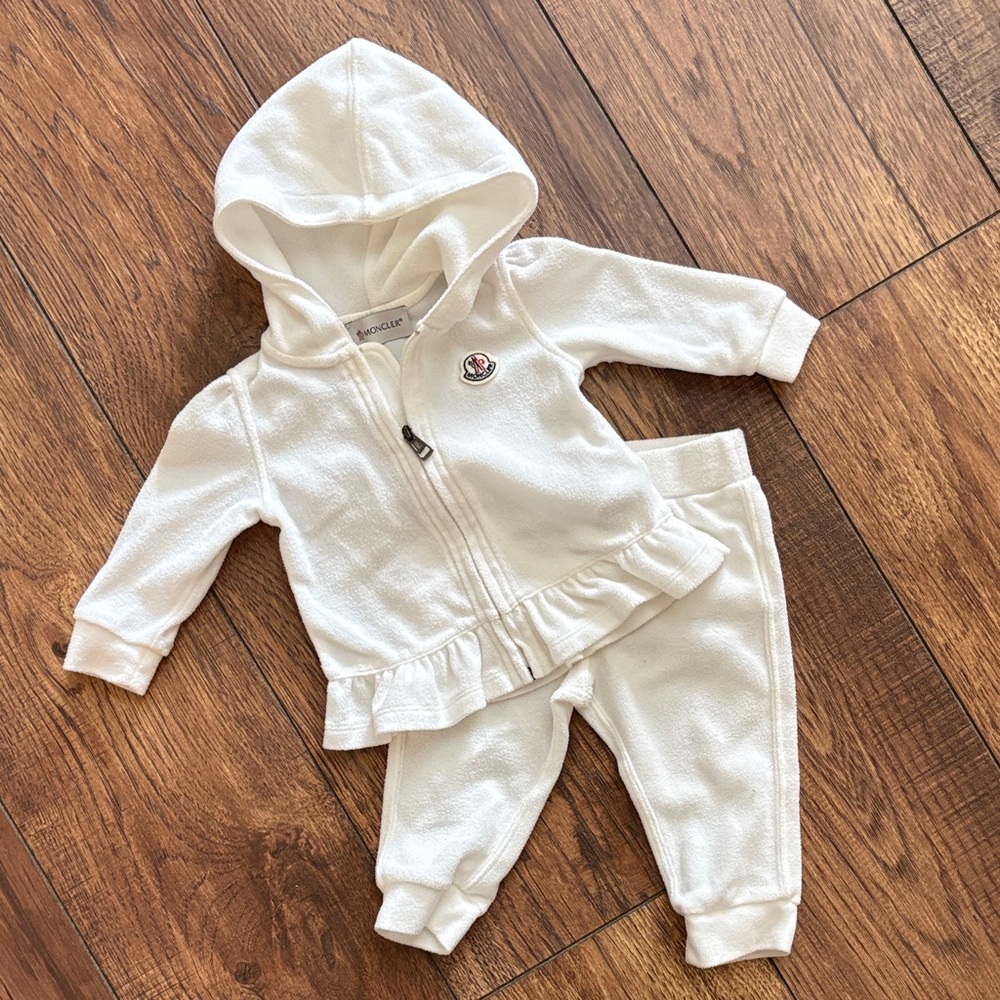 Moncler Cream Fleece Baby Sweatsuit 6-9 Months